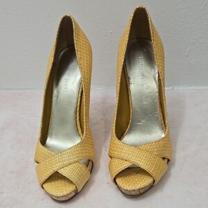 Nine West Women's Yellow Peep Toe Heels